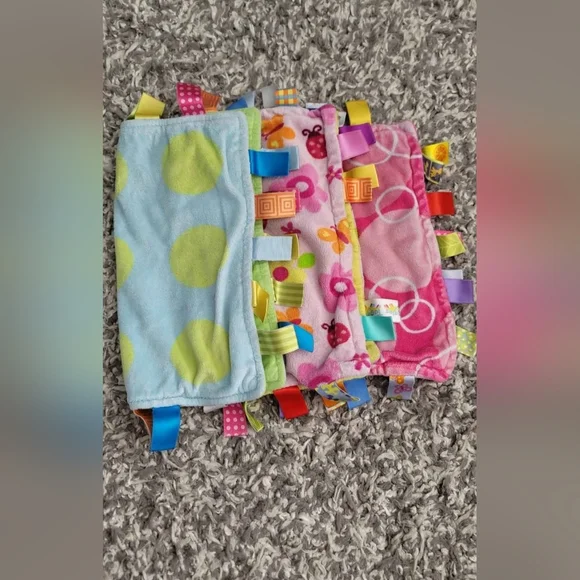 Taggies Bundle - Picture 4 of 4